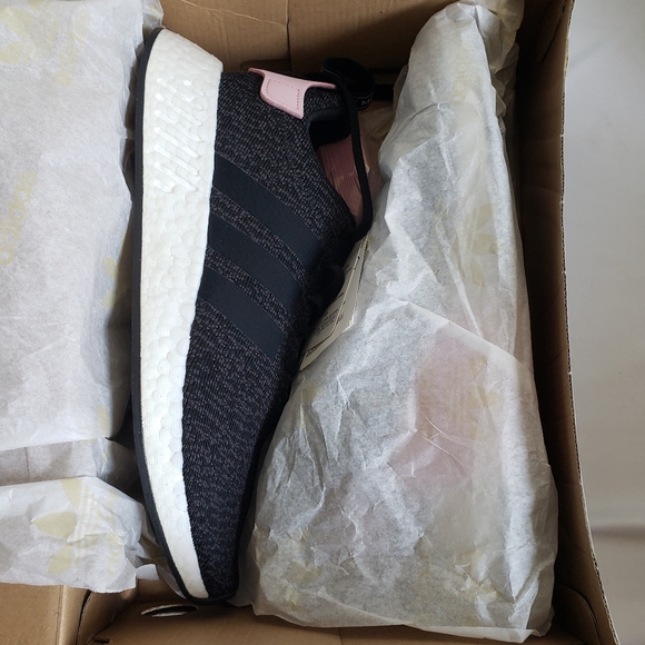 Womens Adidas NMD R2 "moderate pink" Size 10. - Picture 7 of 7